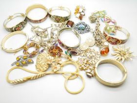 Vintage costume jewellery, (mixed condition)