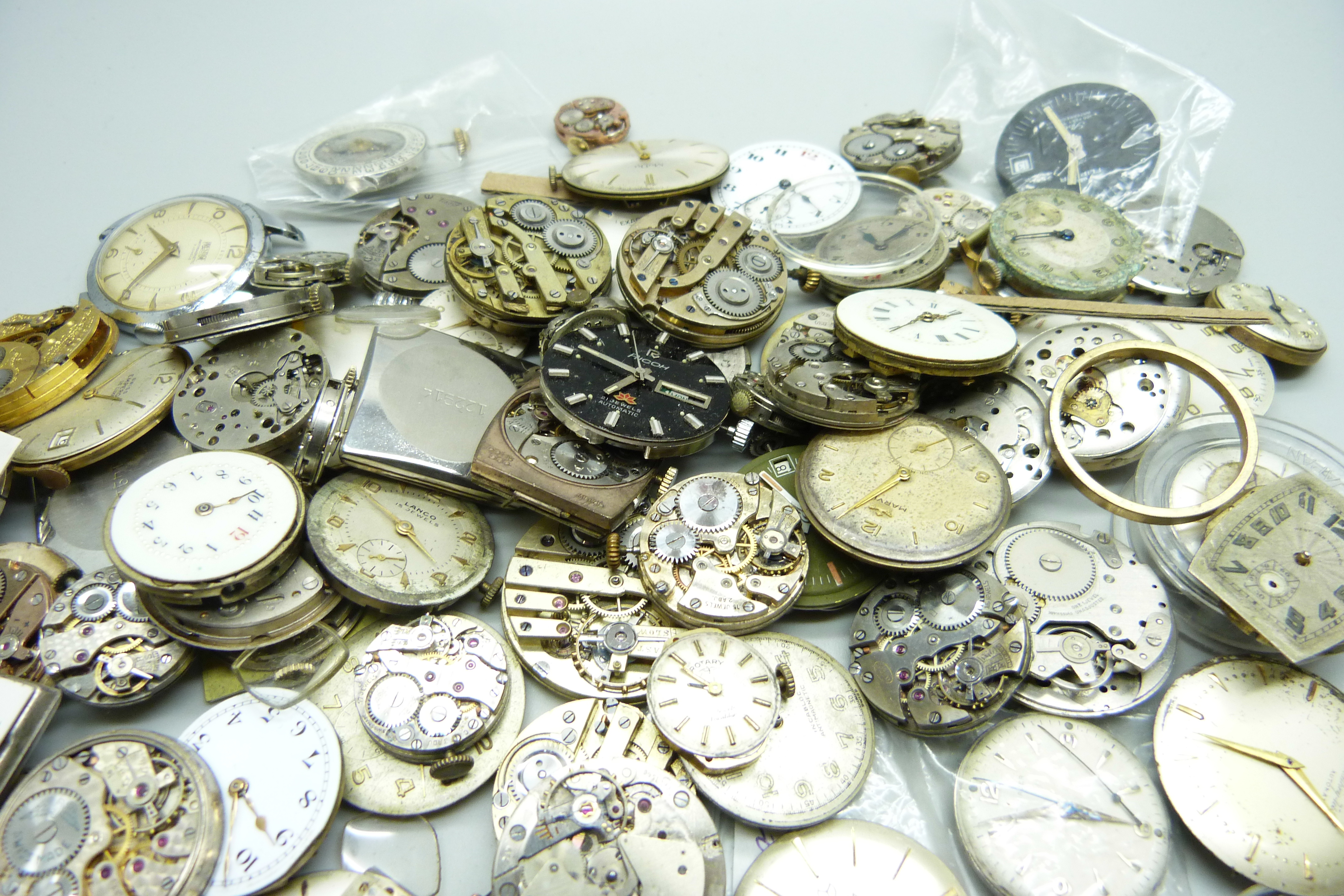 A collection of wristwatch movements - Bild 2 aus 3