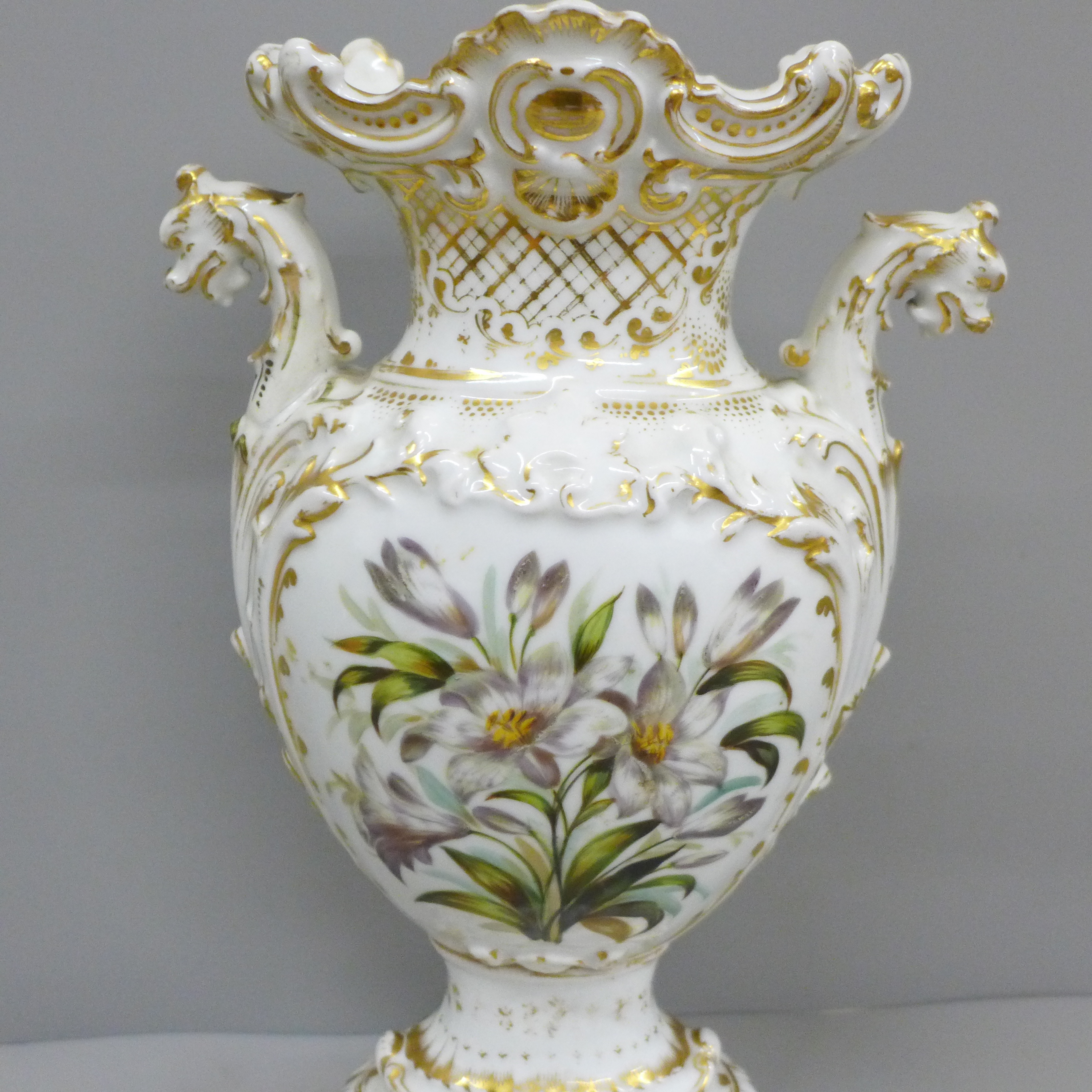 A hand painted Baroque vase, circa 1850, one side with portrait of Prince Albert and a floral - Image 4 of 5