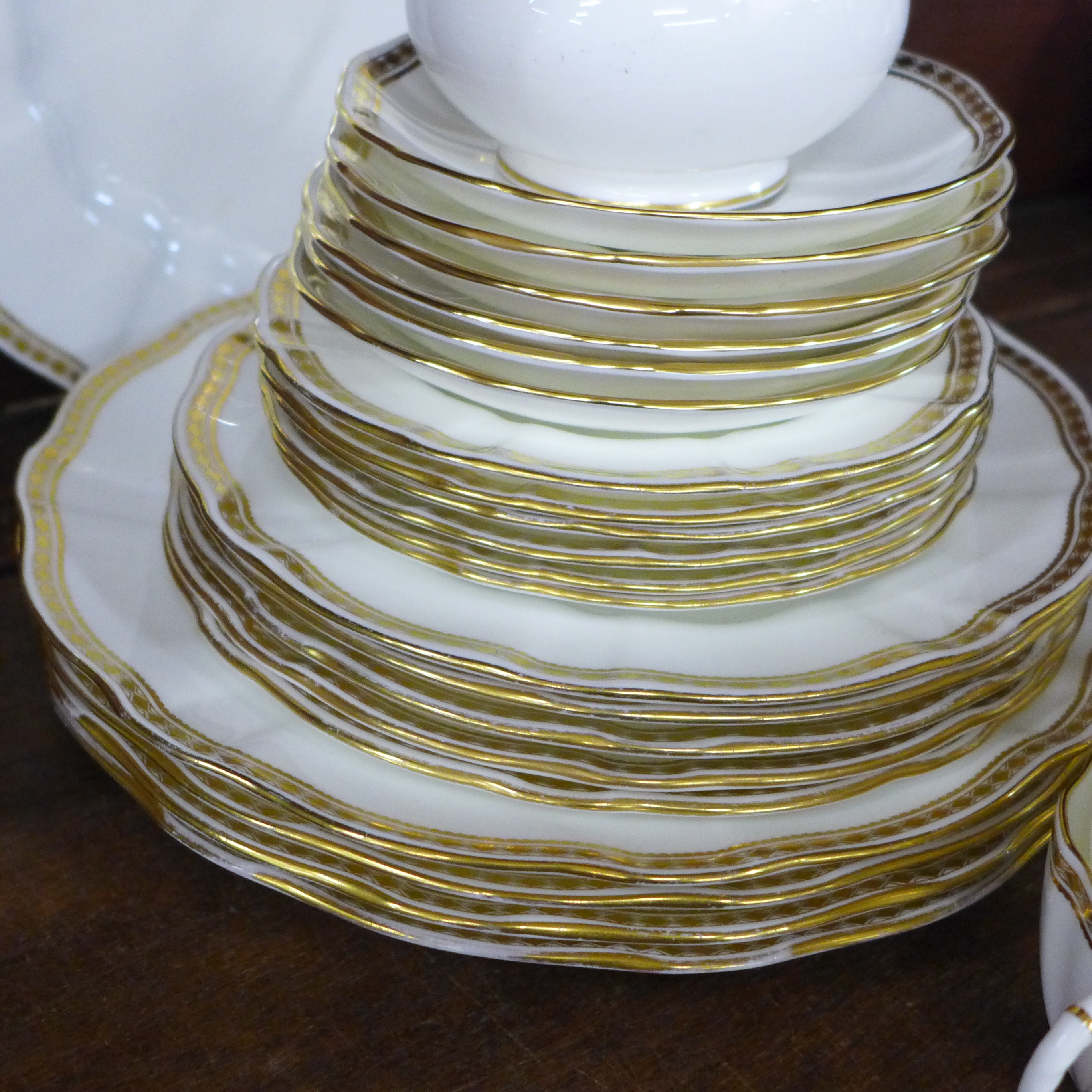 A Royal Crown Derby Carlton Gold six setting tea and dinner service, lacking one side and dinner - Image 2 of 4