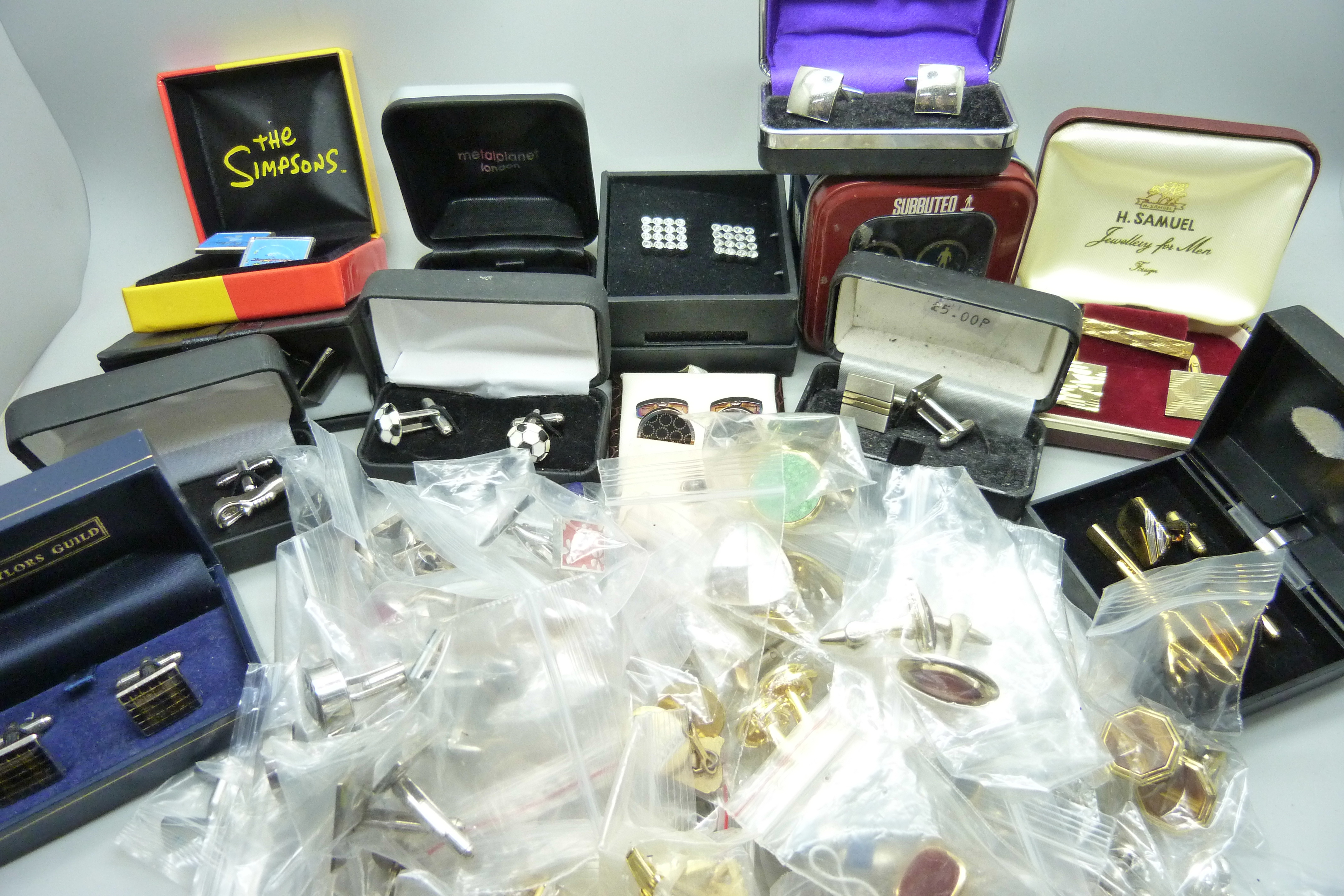 A collection of of cufflinks and tie-pins, some boxed - Image 2 of 2