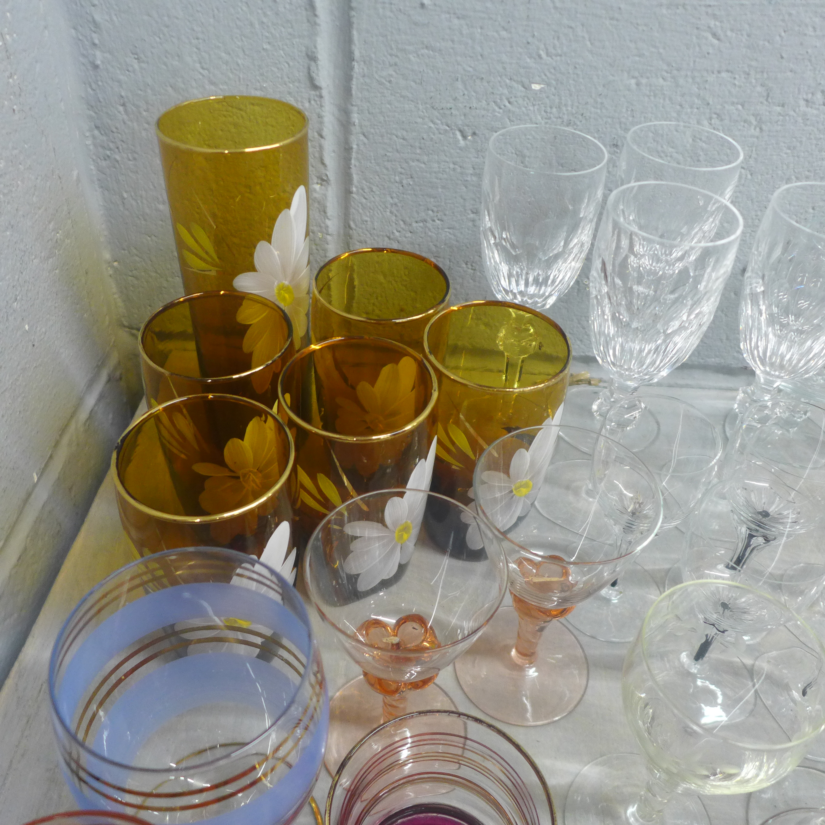 Two boxes of mixed Art Deco and later drinking glasses, various shapes and sizes **PLEASE NOTE - Image 3 of 7
