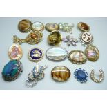 Twenty vintage brooches