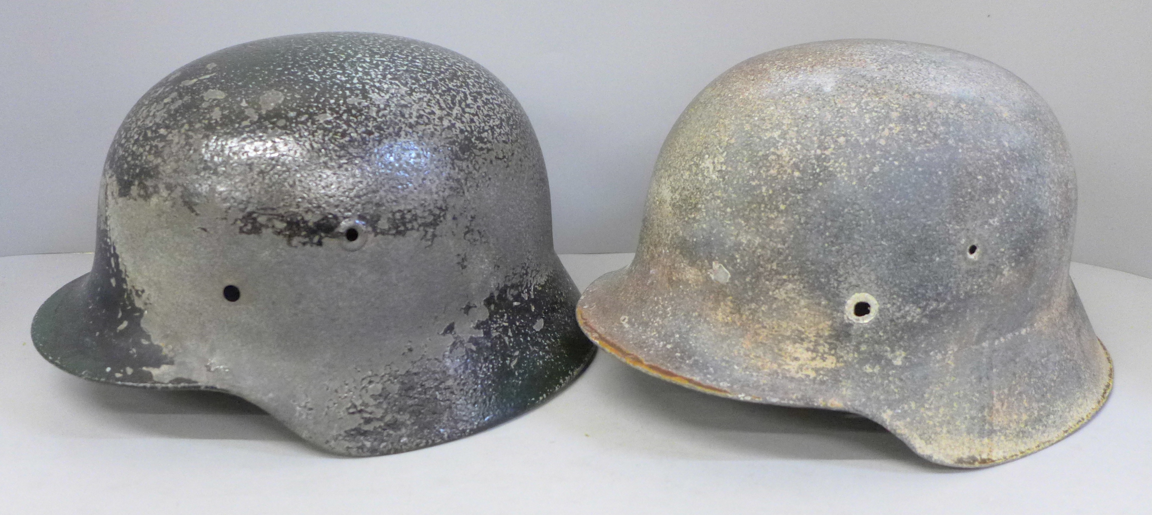 Two German WWII M40 and M42 helmets - Image 2 of 4
