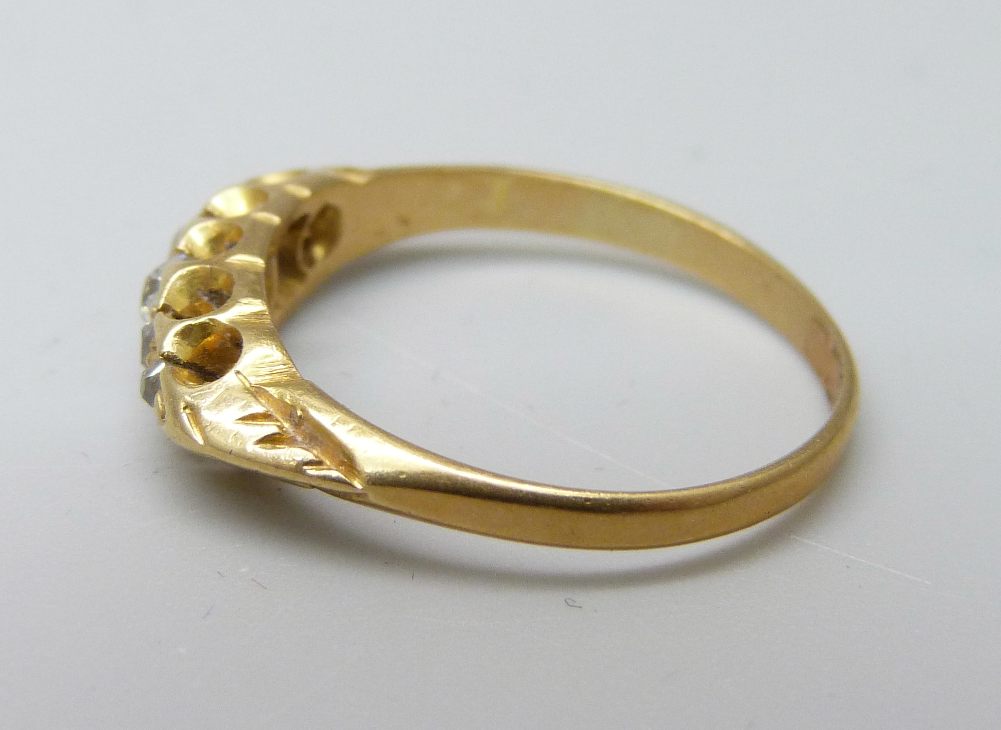 An 18ct gold and five stone diamond ring, 2.5g, M - Image 2 of 3