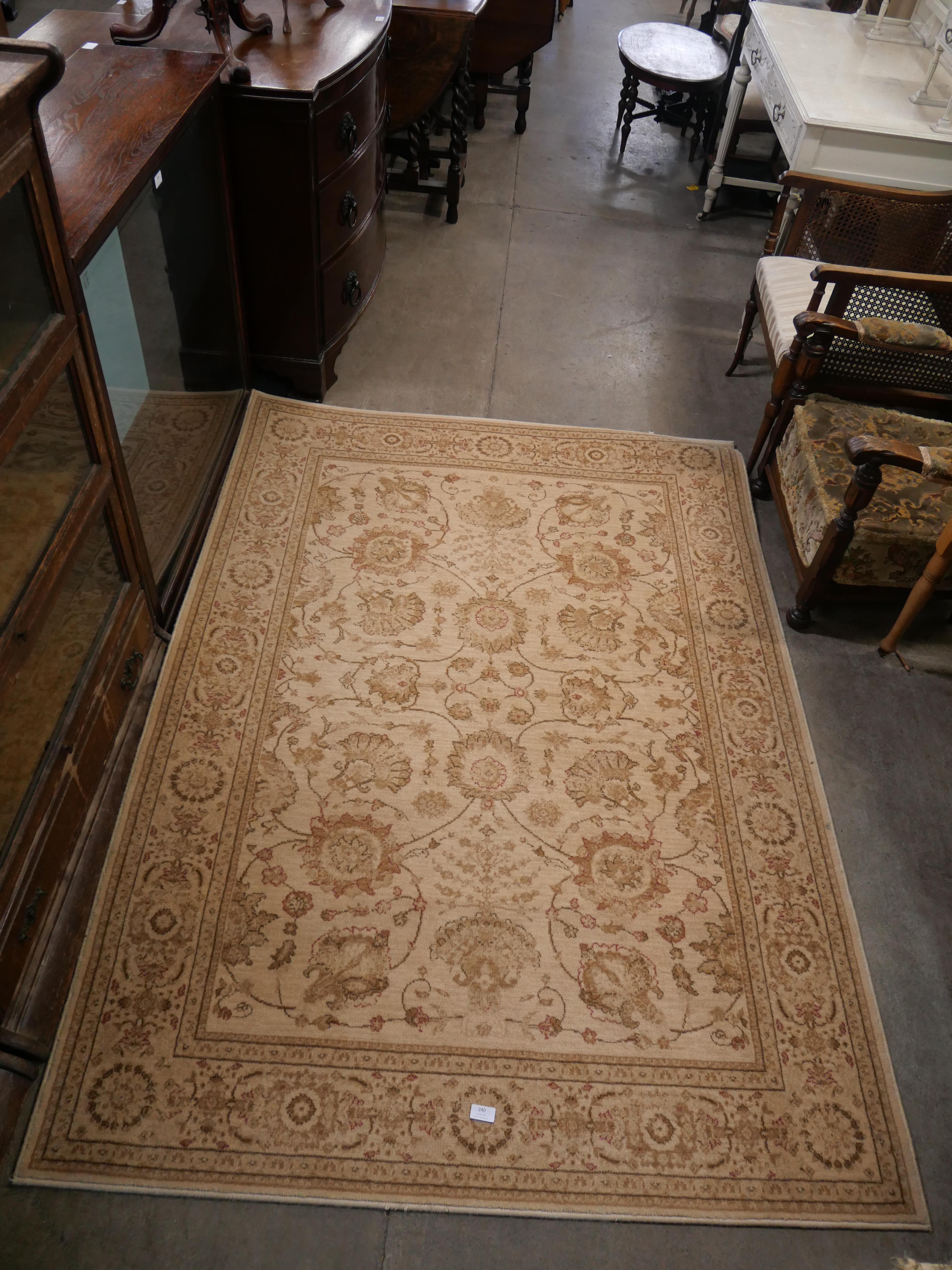 A Royal Keshan cream ground rug - Image 2 of 2