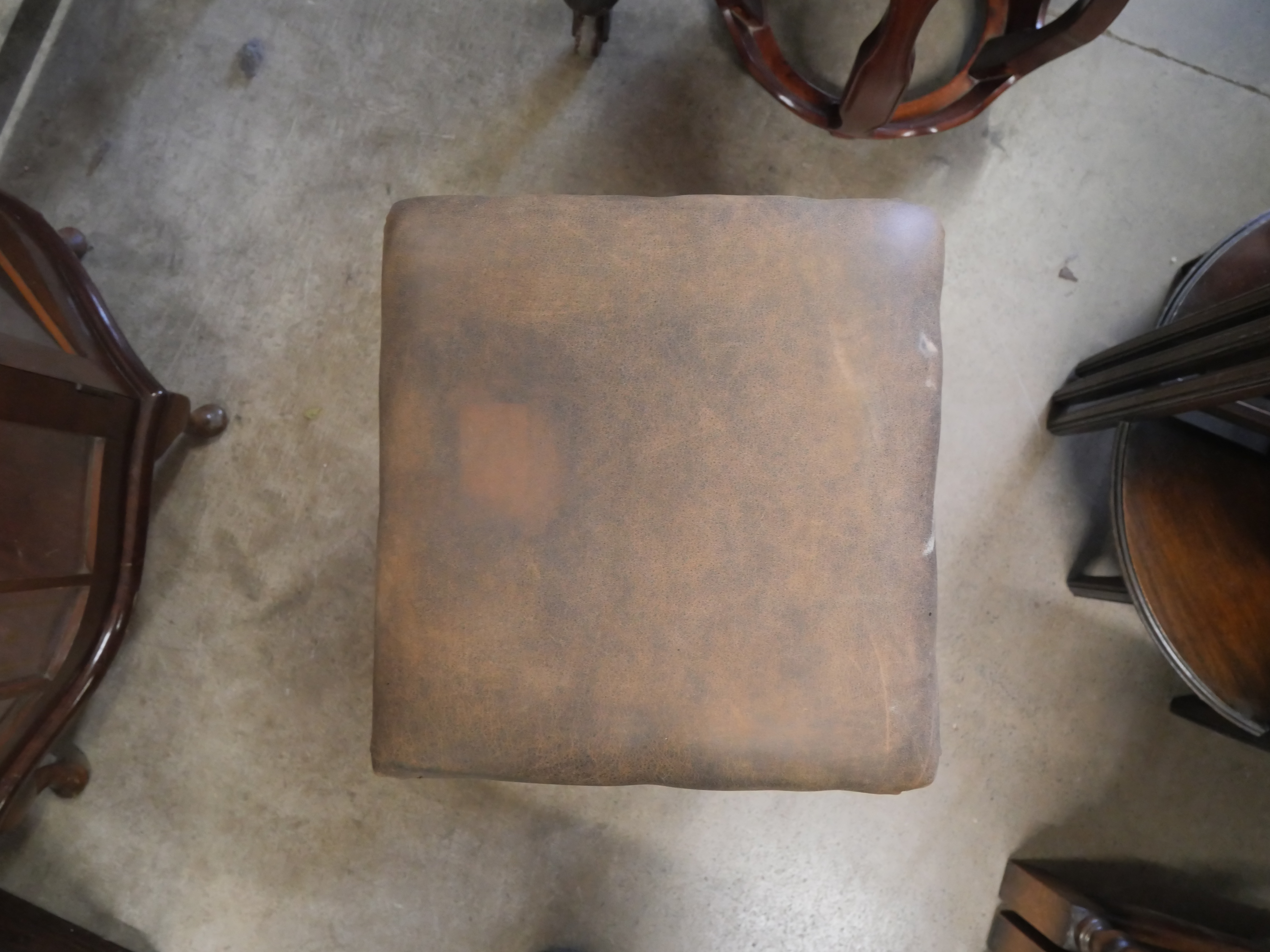 A 17th Century style joint oak pub stool - Image 2 of 2