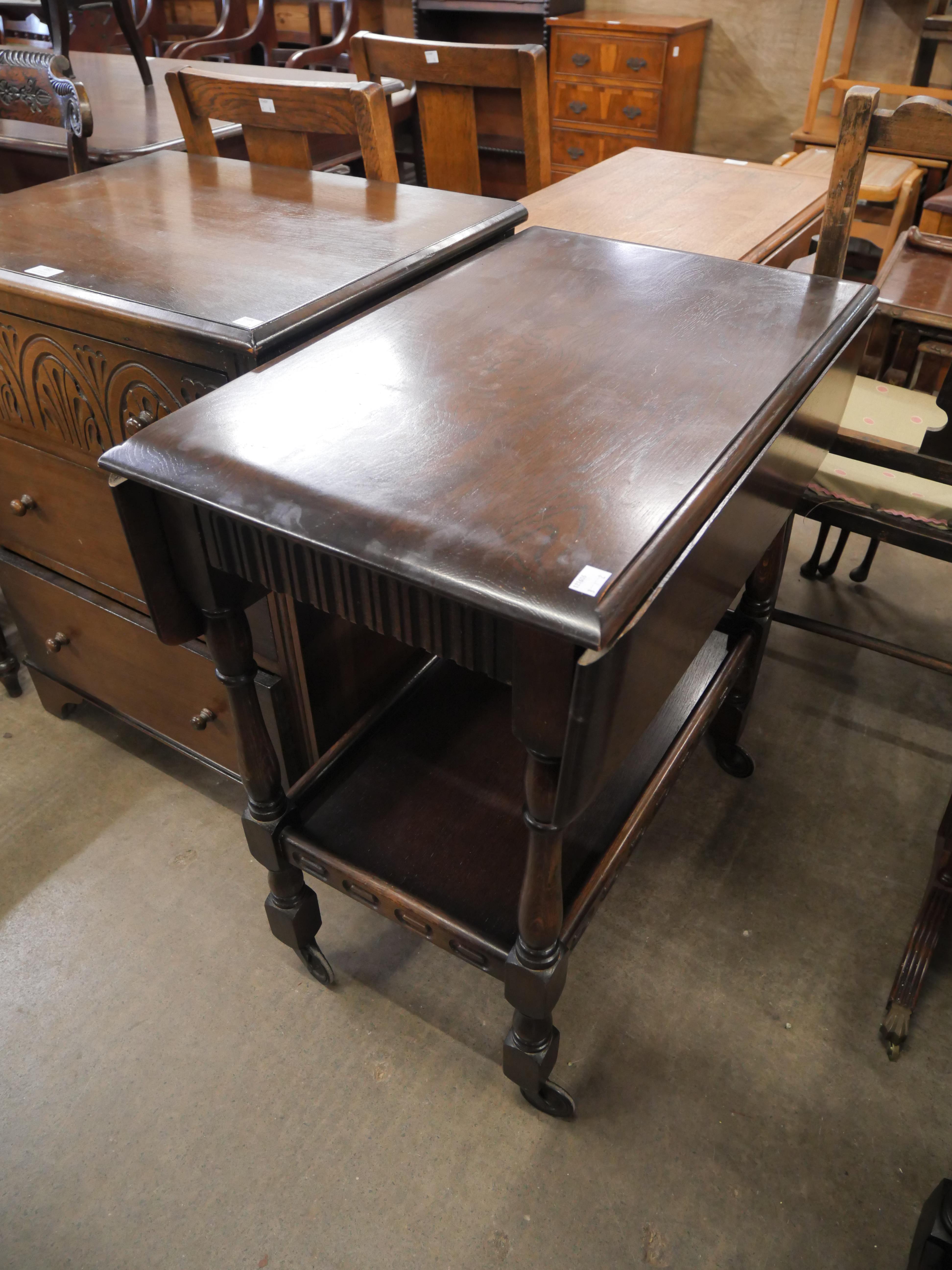 An oak trolley and chest of drawers - Image 3 of 3