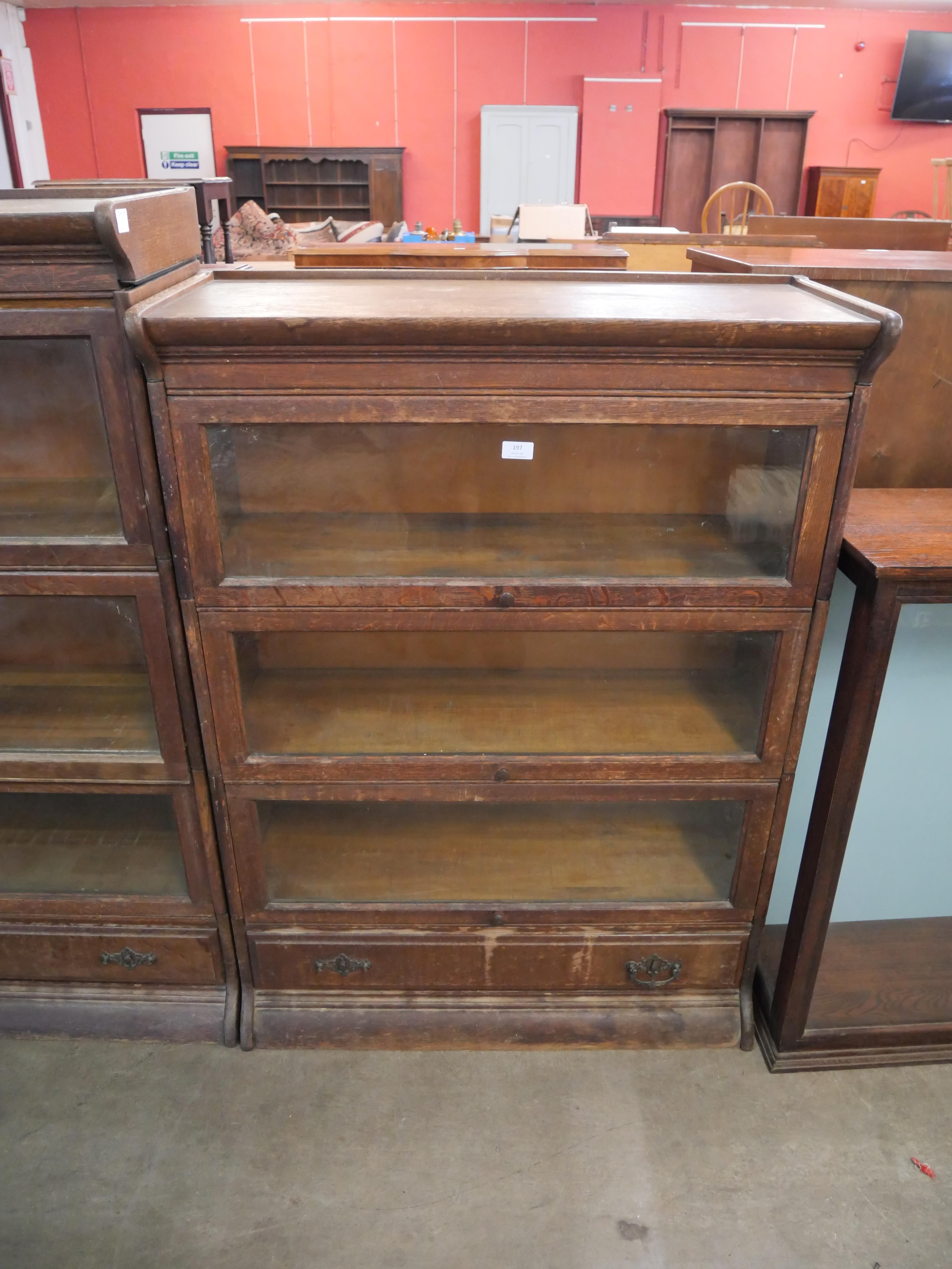 An oak stacking bookcase - Image 2 of 2