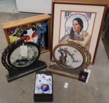 A collection of oriental tourist trade items including screens, fan, porcelain cat, boxed and jade