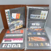 Great Britain; 1993-2004 commemorative presentation packs in two special Post Office albums, 105+