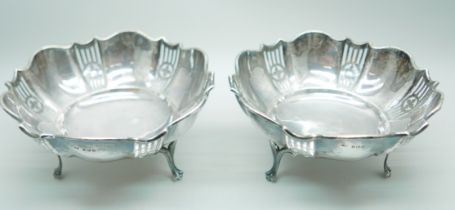 A pair of pierced silver dishes, Birmingham 1917, 257g