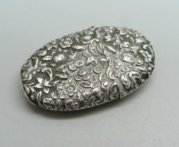 A Victorian silver vesta case, Chester 1883, 24mm x 39mm