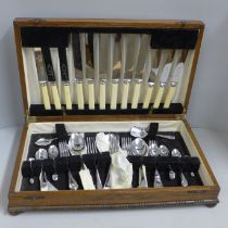 A 1940s canteen of cutlery