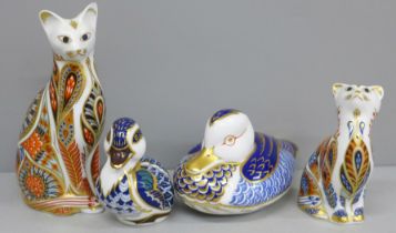 Four Royal Crown Derby paperweights; two cats and two ducks, one cat with chip to ear