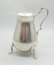 A silver cream jug, Chester 1923, 127g