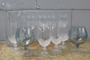 Glassware; an etched glass lemonade jug and eleven various glasses (5,4,2) **PLEASE NOTE THIS LOT IS