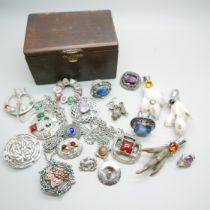 Scottish jewellery including brooches and rings, a Miracle grapes and vines brooch, a Mizpah