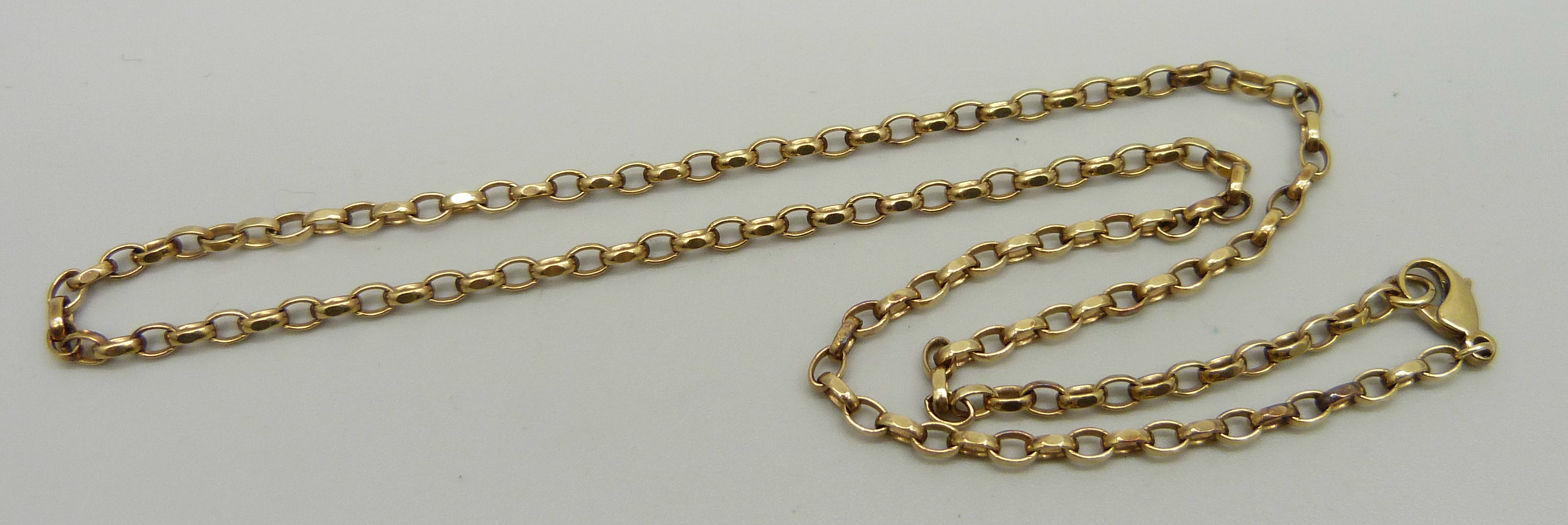 A 9ct yellow gold oval belcher chain necklace, 45cm, 9.5g