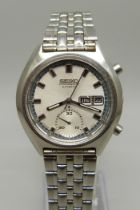 A gentleman's Seiko automatic wristwatch (6139) with stainless steel strap