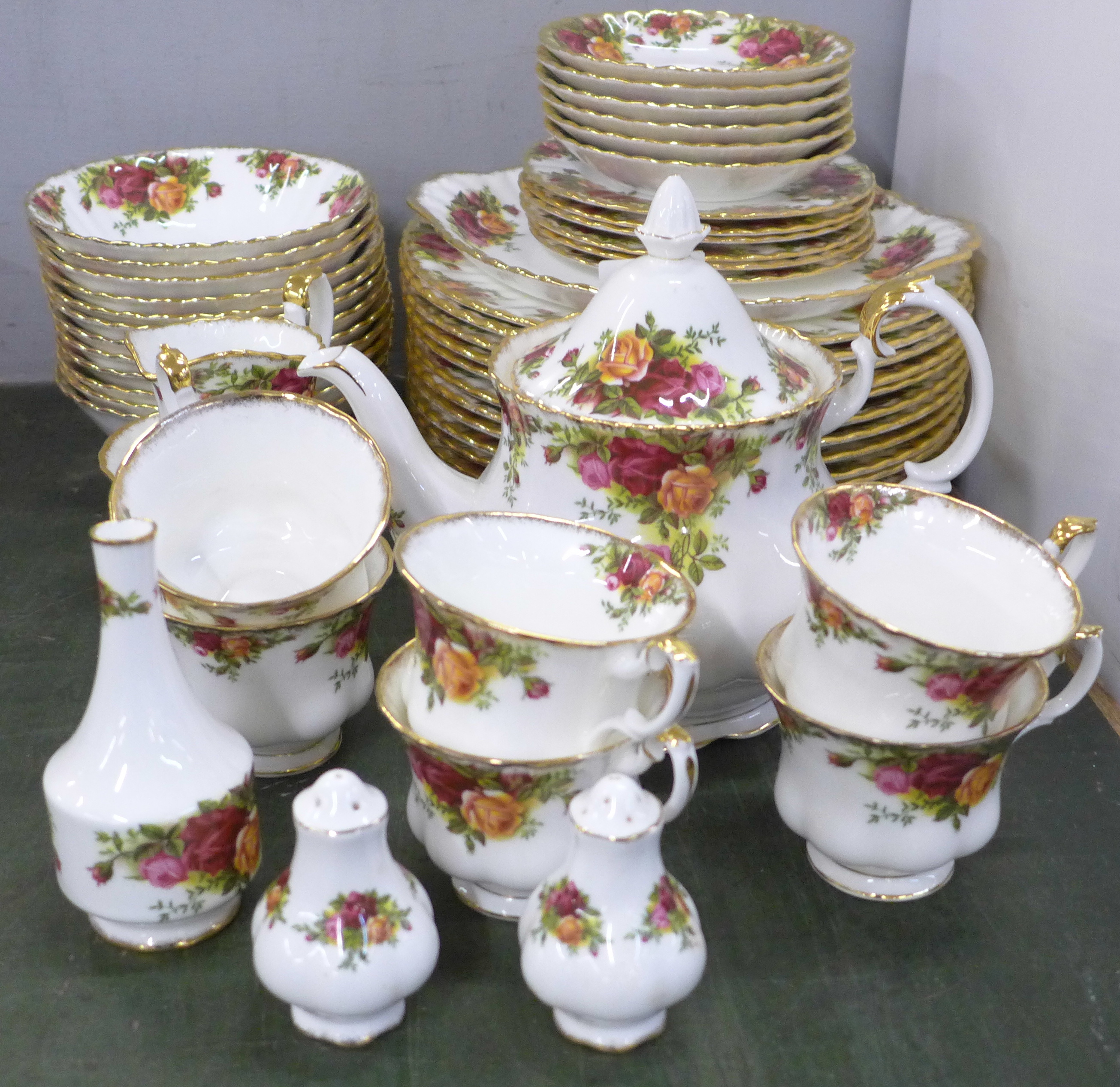 Royal Albert Old Country Roses tea and dinnerwares, 12 dinner plates, 12 bowls, 6 setting tea set,