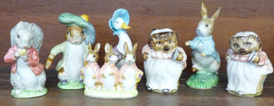 Seven Beatrix Potter Peter Rabbit figures, Benjamin Bunny a/f