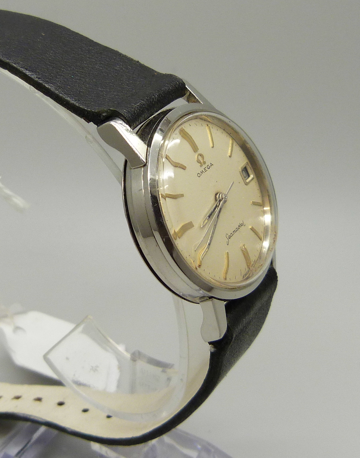 A gentleman's stainless steel Omega Seamaster date wristwatch, 32mm case - Image 3 of 5