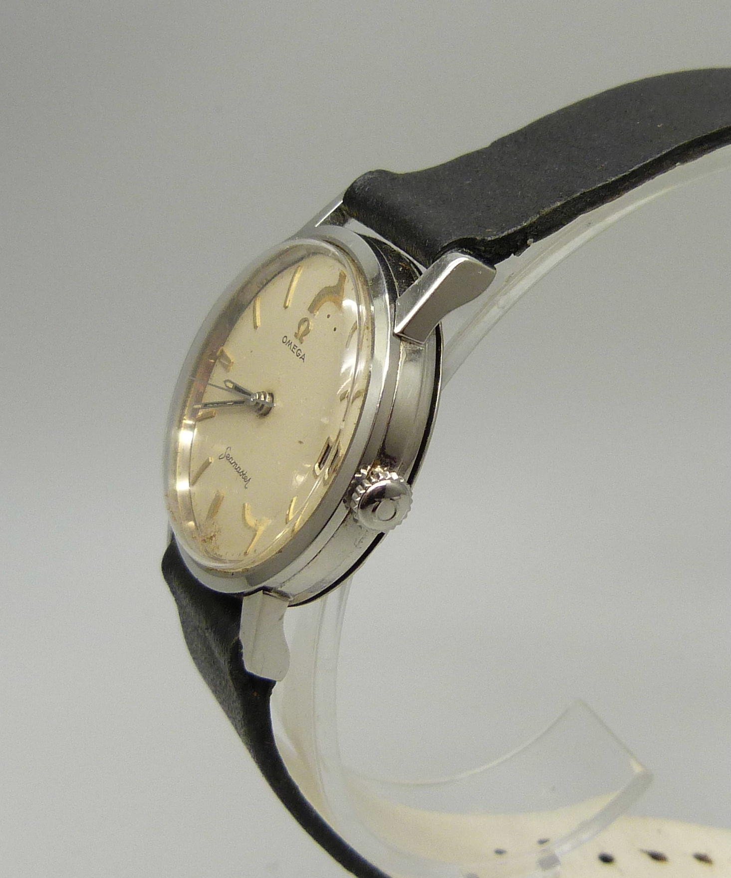 A gentleman's stainless steel Omega Seamaster date wristwatch, 32mm case - Image 2 of 5