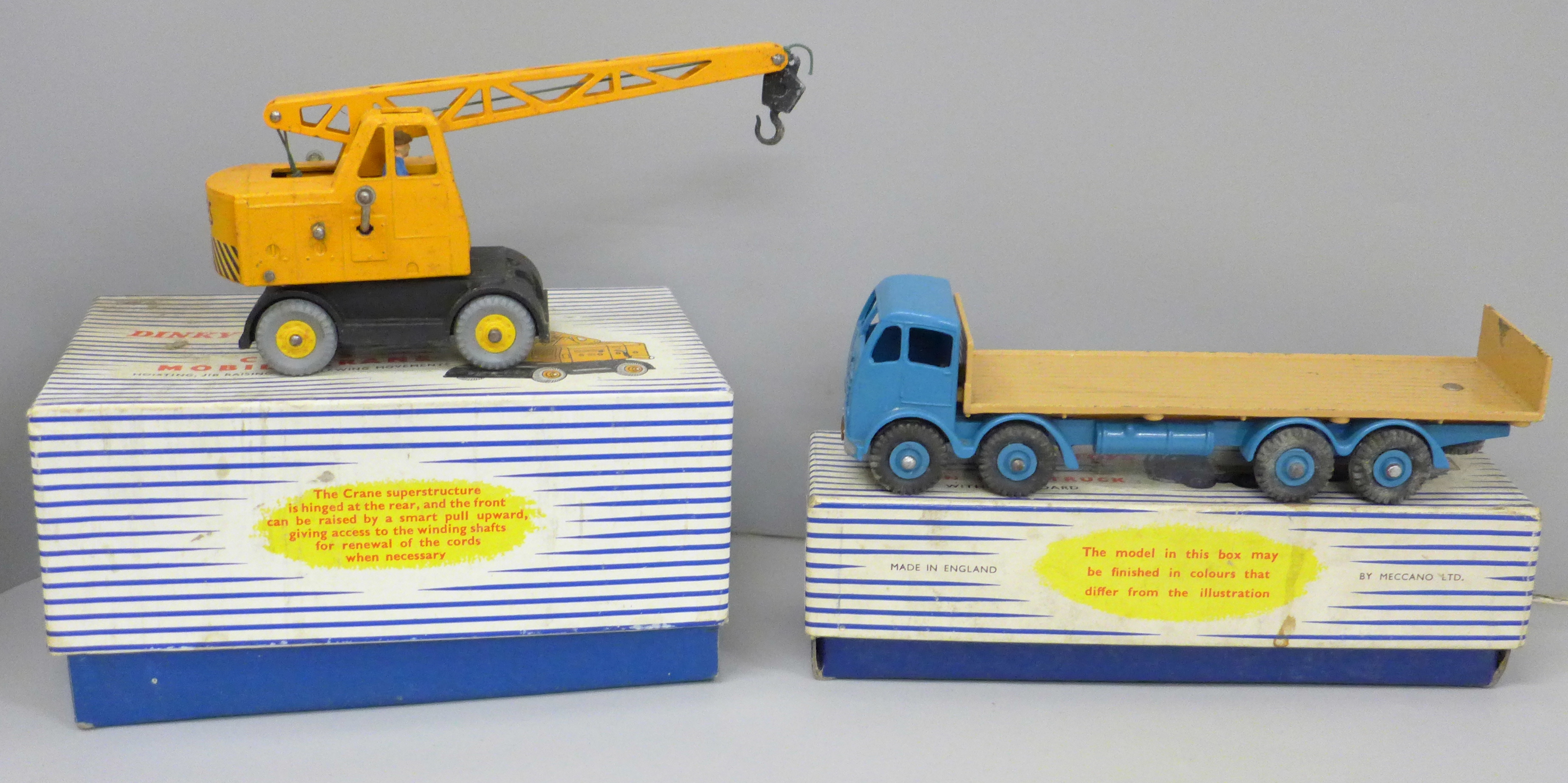 Two Dinky Supertoys, 903 Foden flat truck and 971 Coles mobile crane, boxed