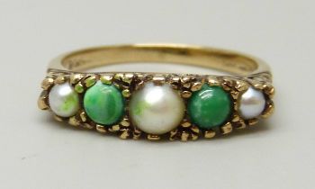 A vintage 9ct gold, turquoise and pearl ring, 2.6g, L, a/f