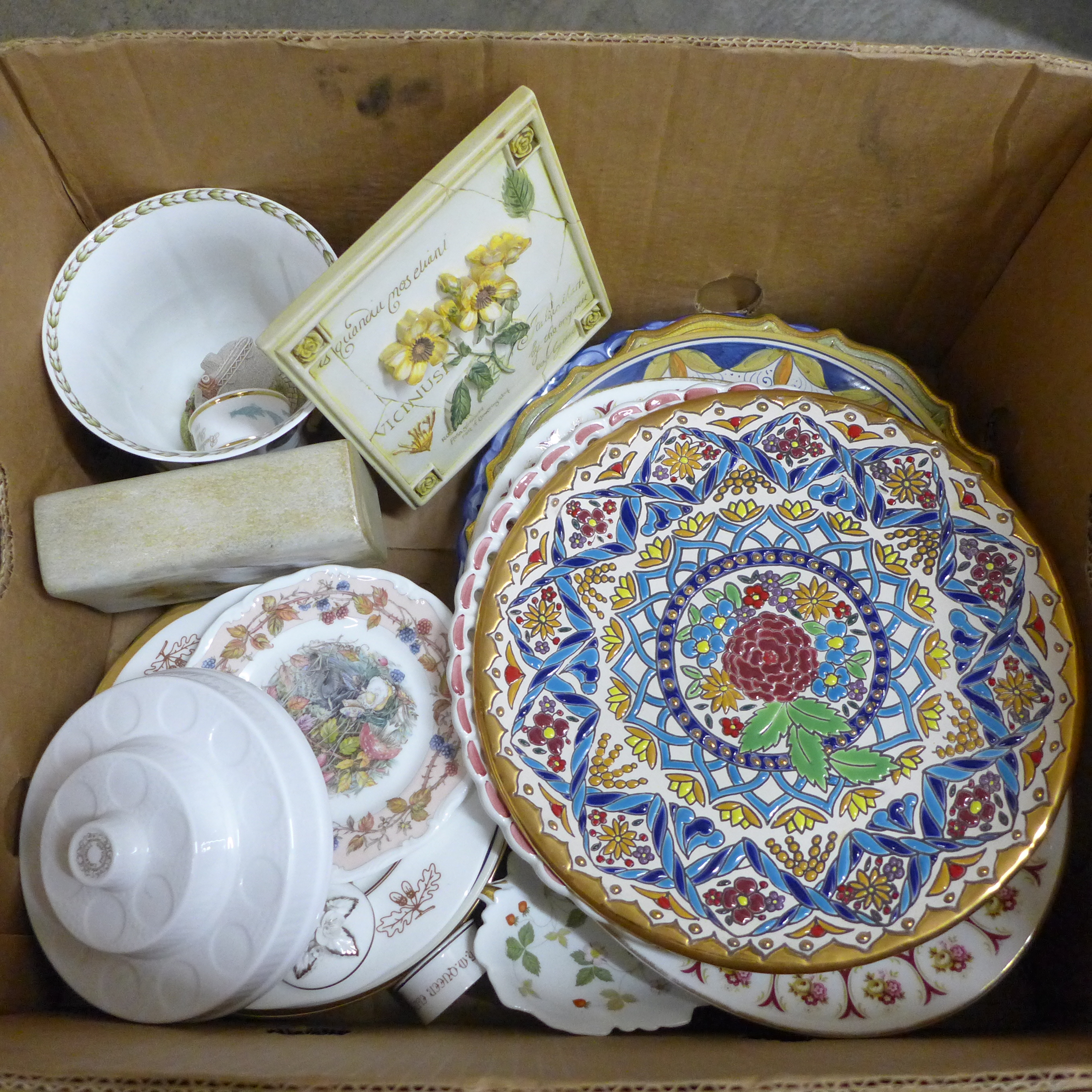 A box of mixed china, Royal Crown Derby, Brambly Hedge, mining plates, etc. **PLEASE NOTE THIS LOT - Image 3 of 3
