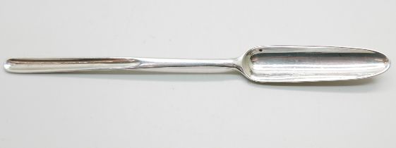 A George III silver marrow scoop, London 1801, 48g