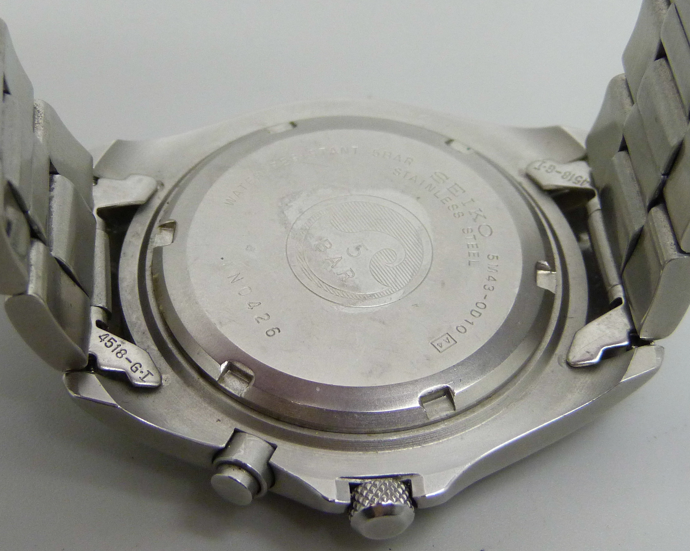 A Seiko kinetic wristwatch - Image 4 of 5