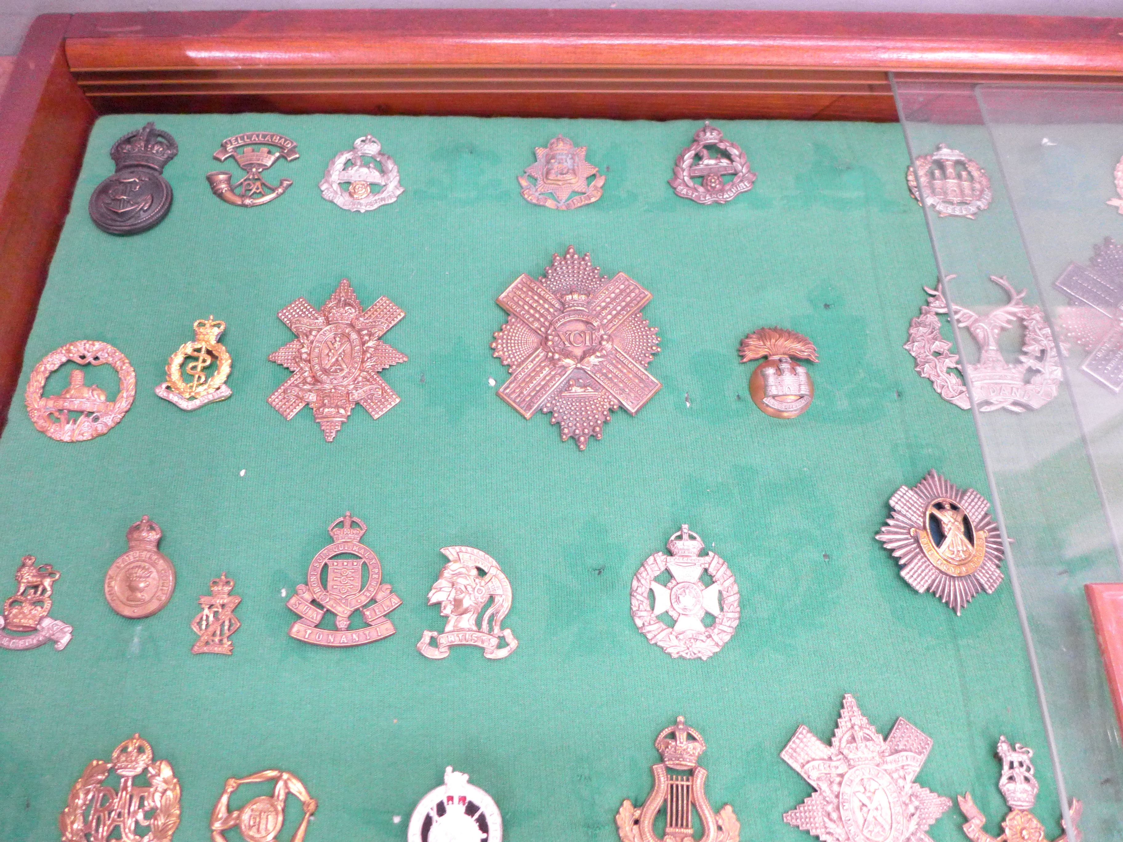 A large collection of military cap badges including Gordon Highlanders, Scottish Light, Royal - Image 4 of 9