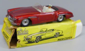 A Solido die-cast model Mercedes 190 SL Cabriolet, box a/f