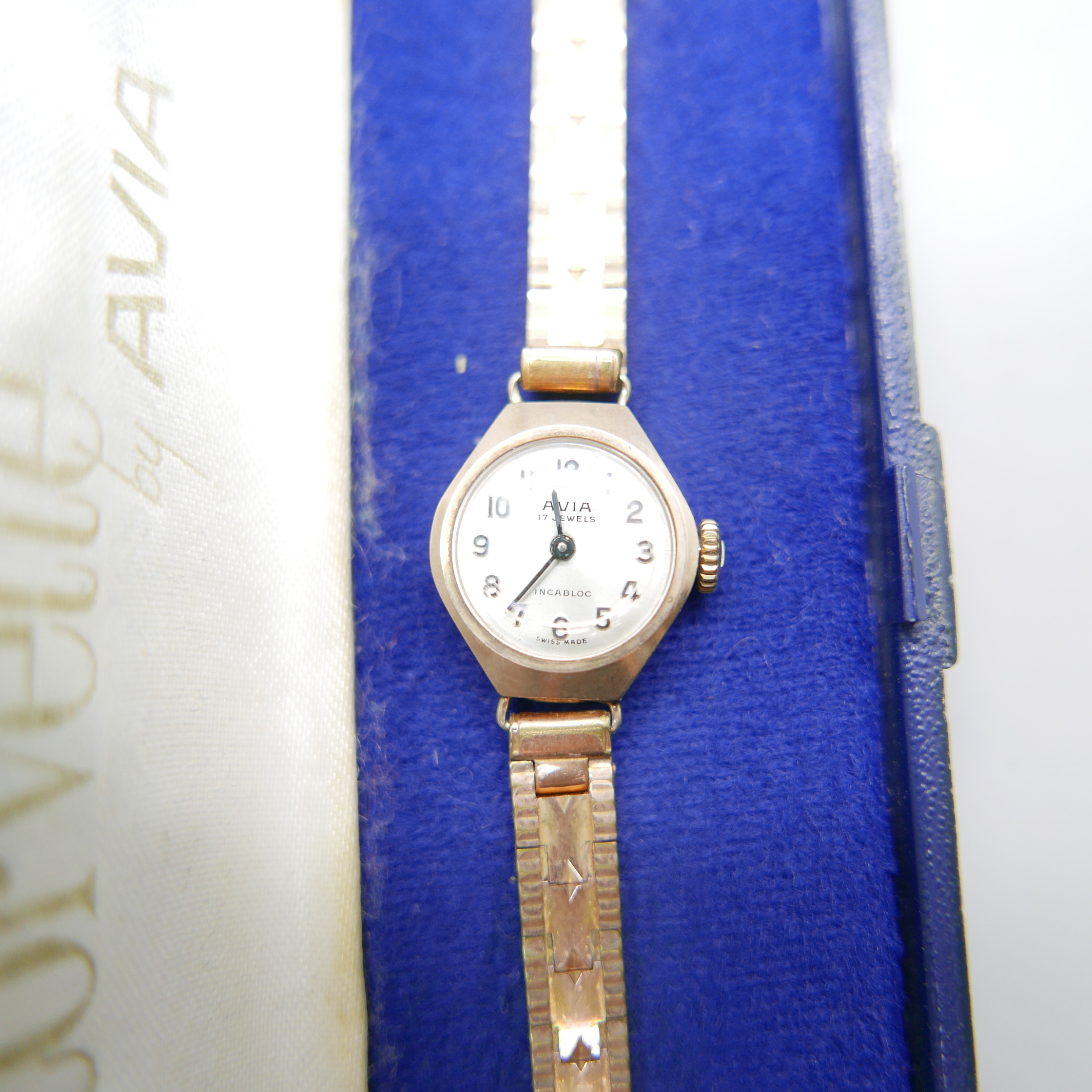 A lady's Omega wristwatch, a lady's 9ct gold Avia wristwatch and two other watches - Image 4 of 4