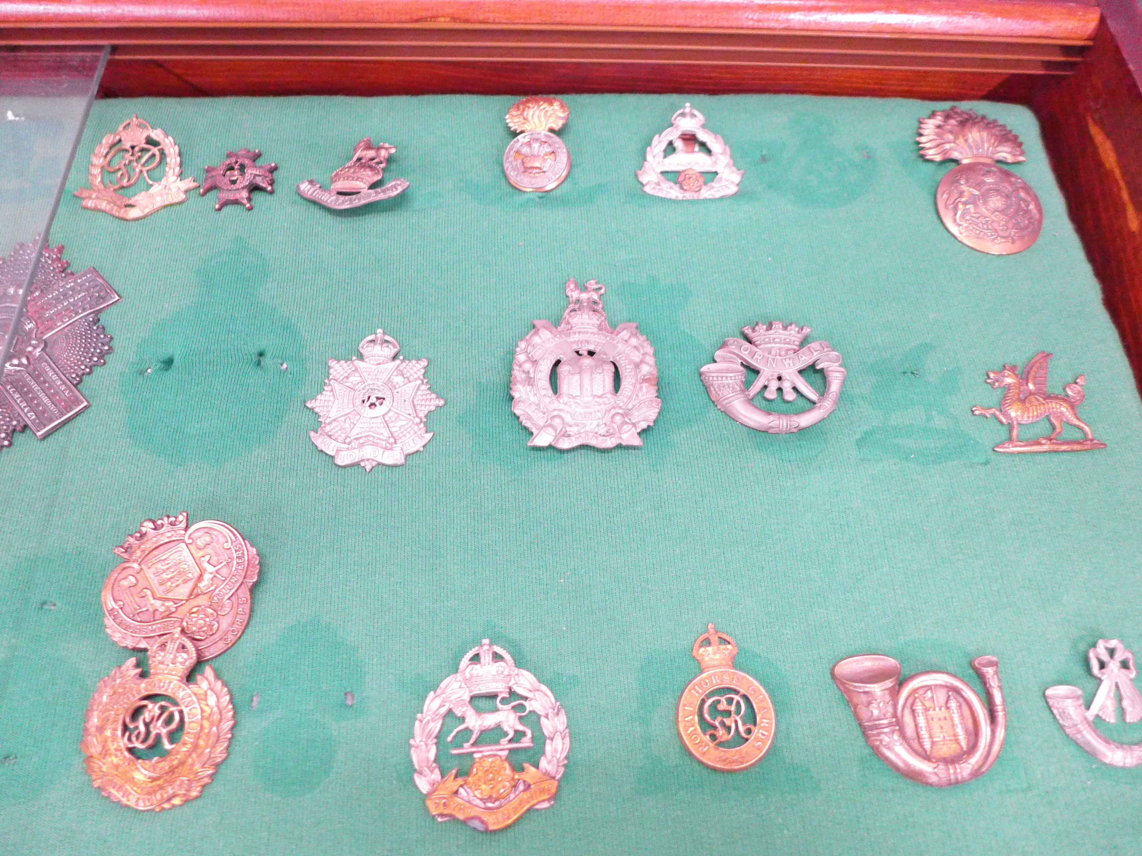 A large collection of military cap badges including Gordon Highlanders, Scottish Light, Royal - Image 2 of 9