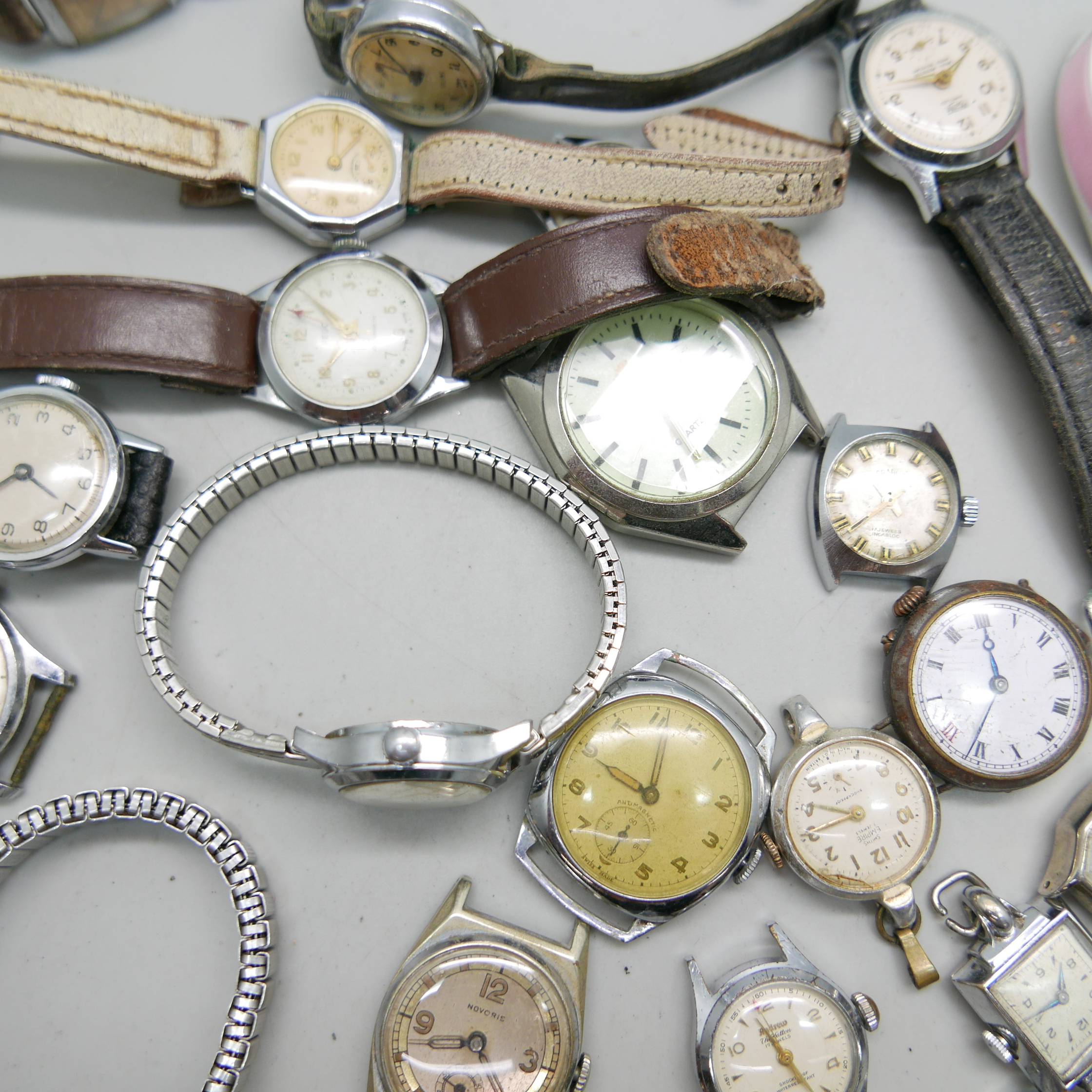 Lady's and gentleman's mechanical wristwatches - Image 2 of 4