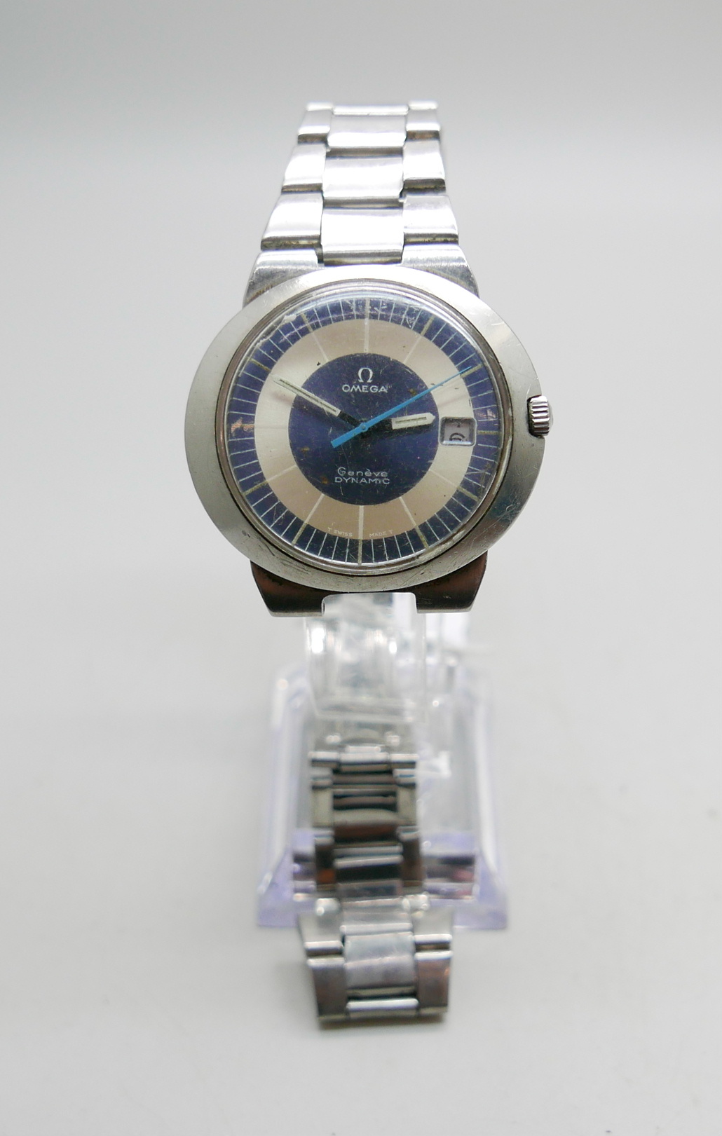 A gentleman's Omega Dynamic wristwatch with sweep second hand and date aperture, (bracelet needs