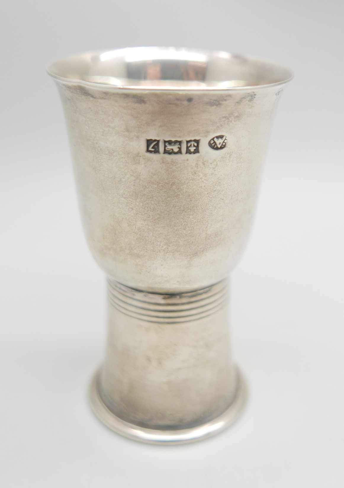 A silver double ended shot measure, Adie Brothers Ltd., Birmingham 1958, 49.1g, 8cm
