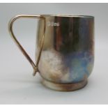 A silver mug, 140g