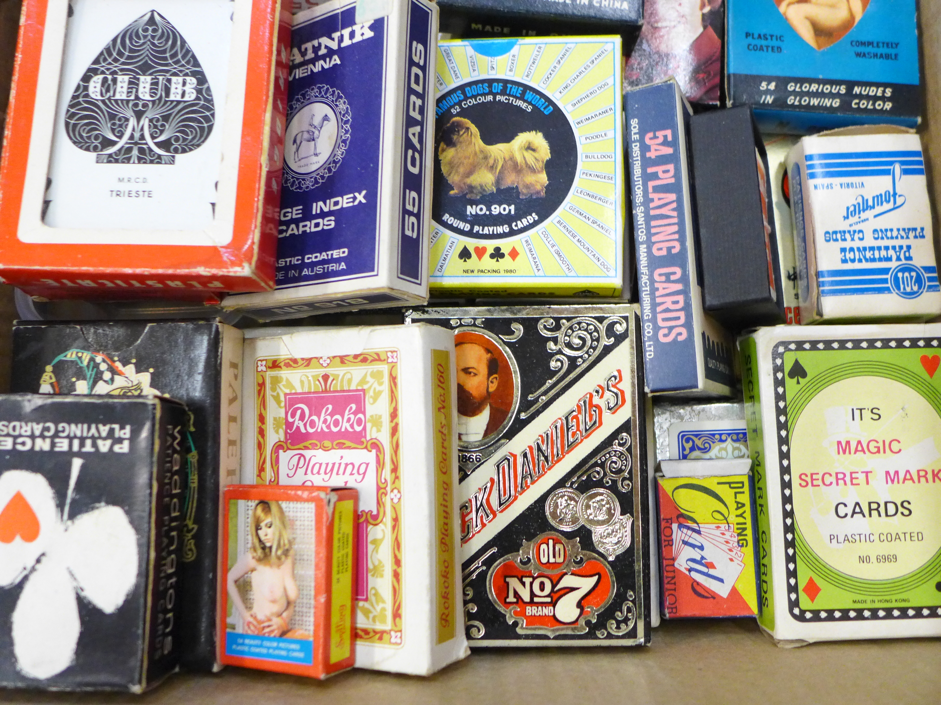 A collection of vintage playing cards - Image 2 of 3