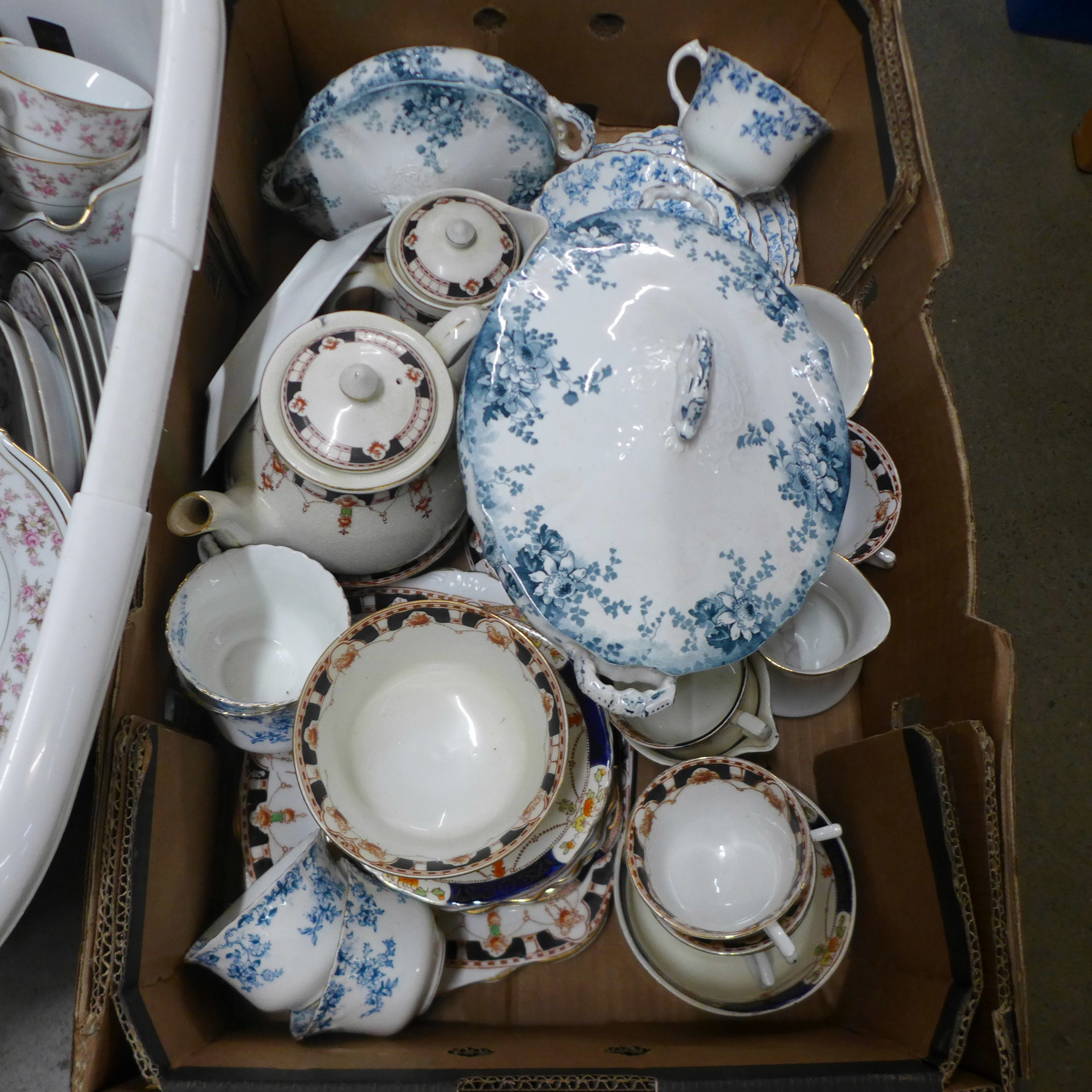 Six boxes of mixed china, tea wares, blue and white, Japanese tea wares, glass light shades, - Image 3 of 7