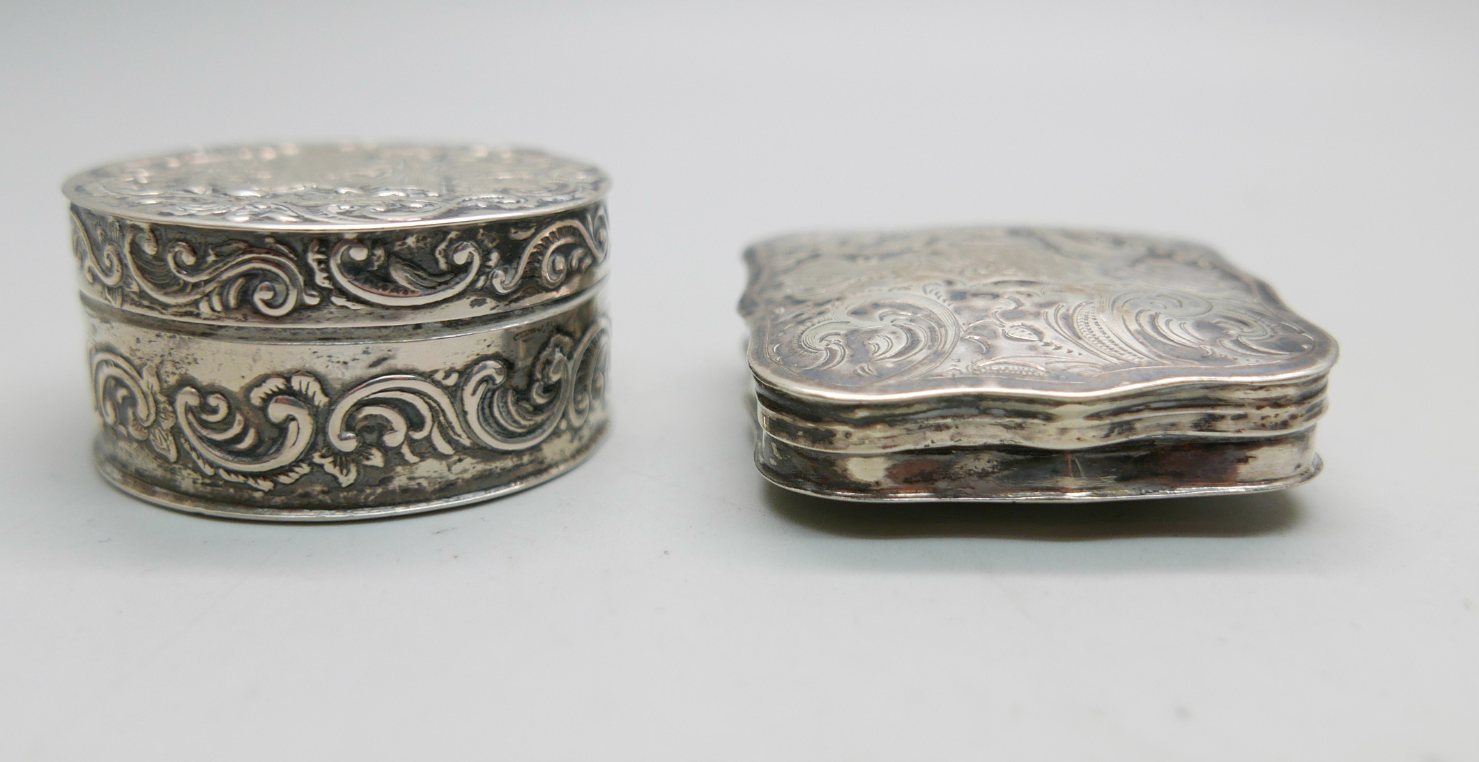 Two silver boxes with continental control marks, (circular box 45mm in diameter) - Image 4 of 6
