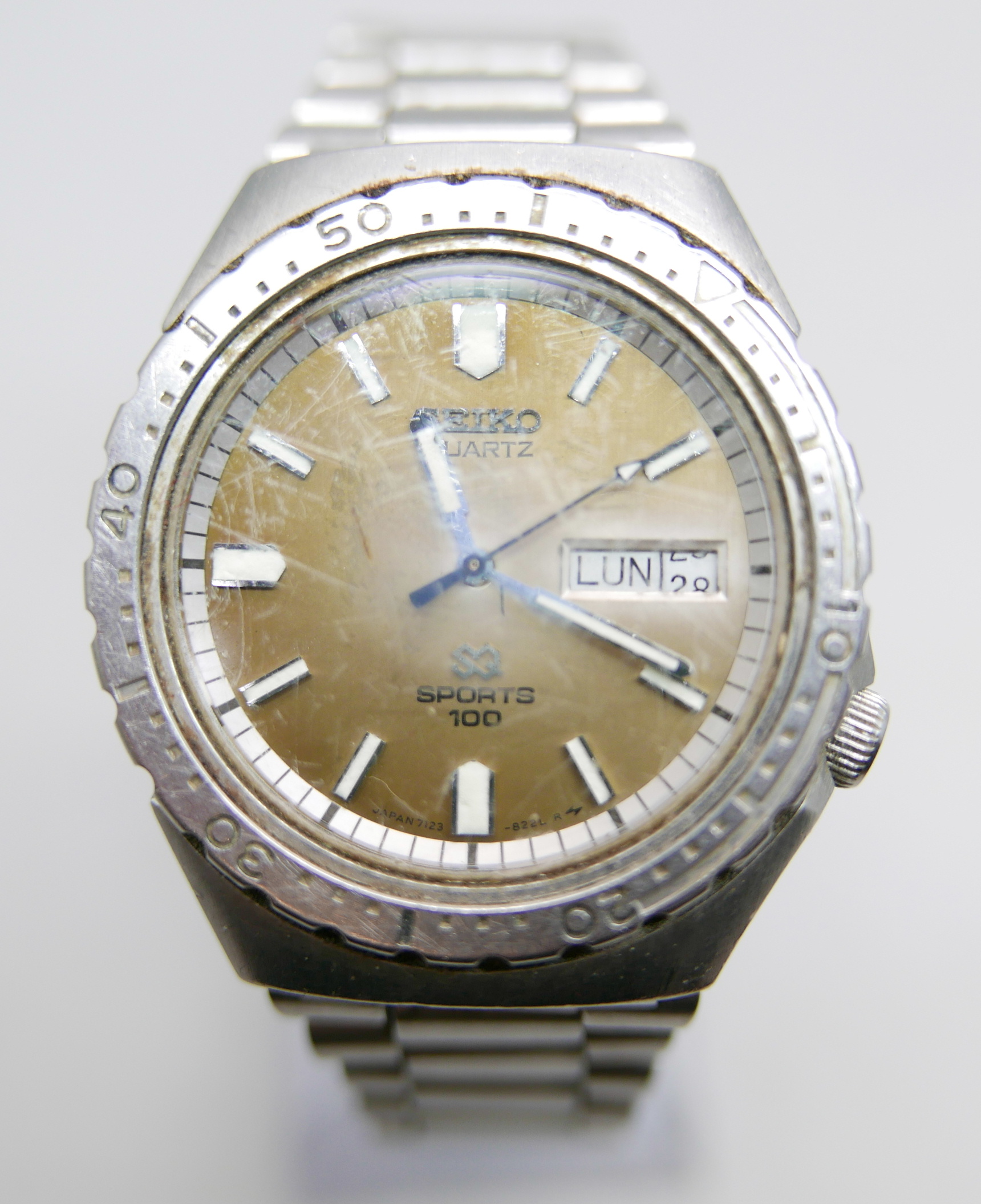 A gentleman's stainless steel Seiko Sports quartz wristwatch - Image 3 of 3