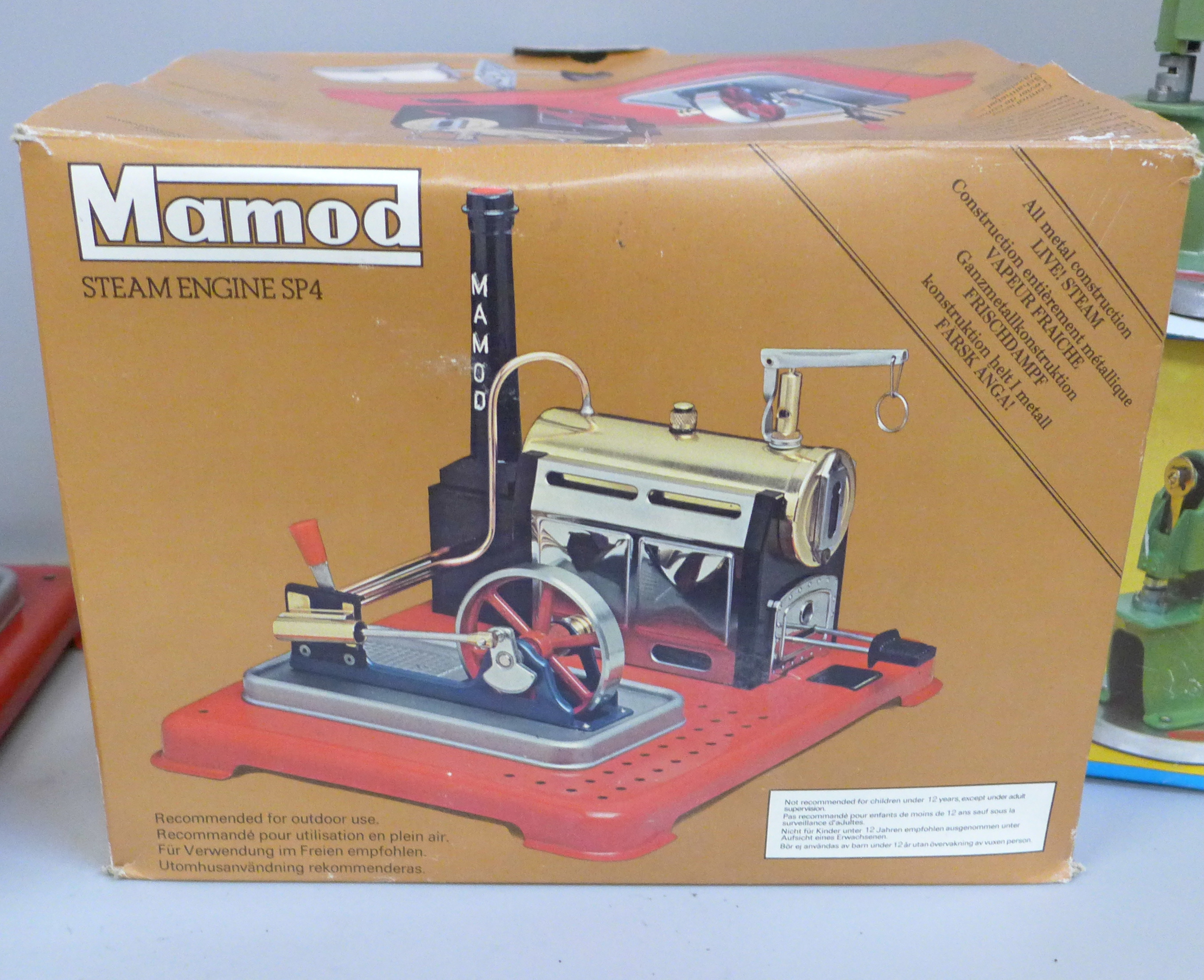A Mamod Steam Engine SP4 in original box and an Eccentric Press (Wilesco M59) in original box - Image 4 of 6