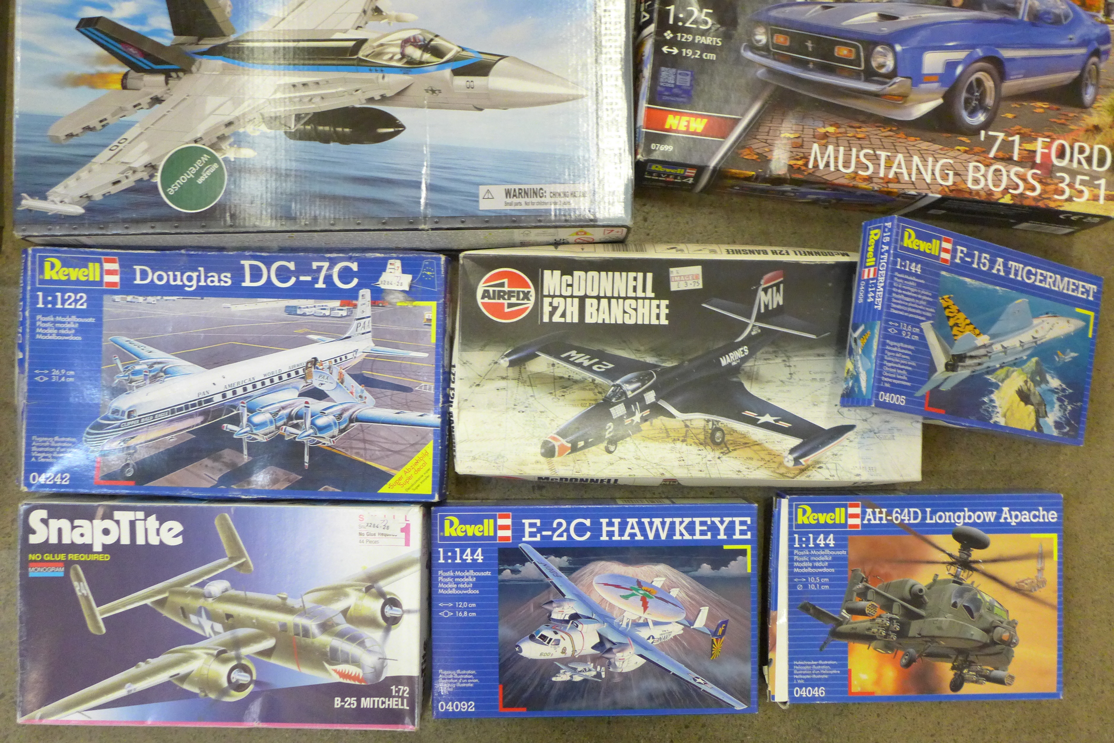 A collection of model aircraft and motor car kits, Revell, Airfix, and Monogram, etc. - Image 3 of 3