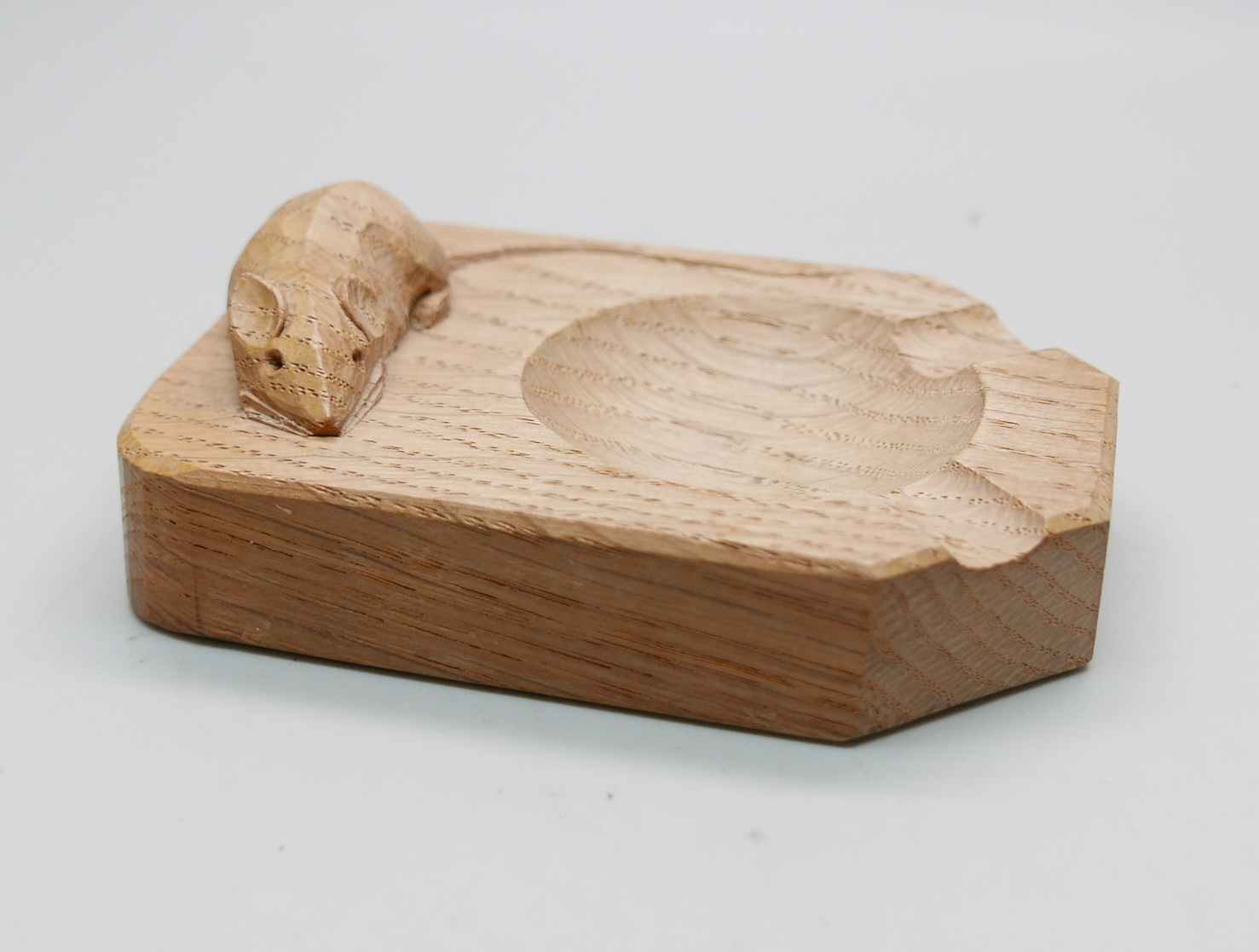 A Mouseman ashtray - Image 2 of 3