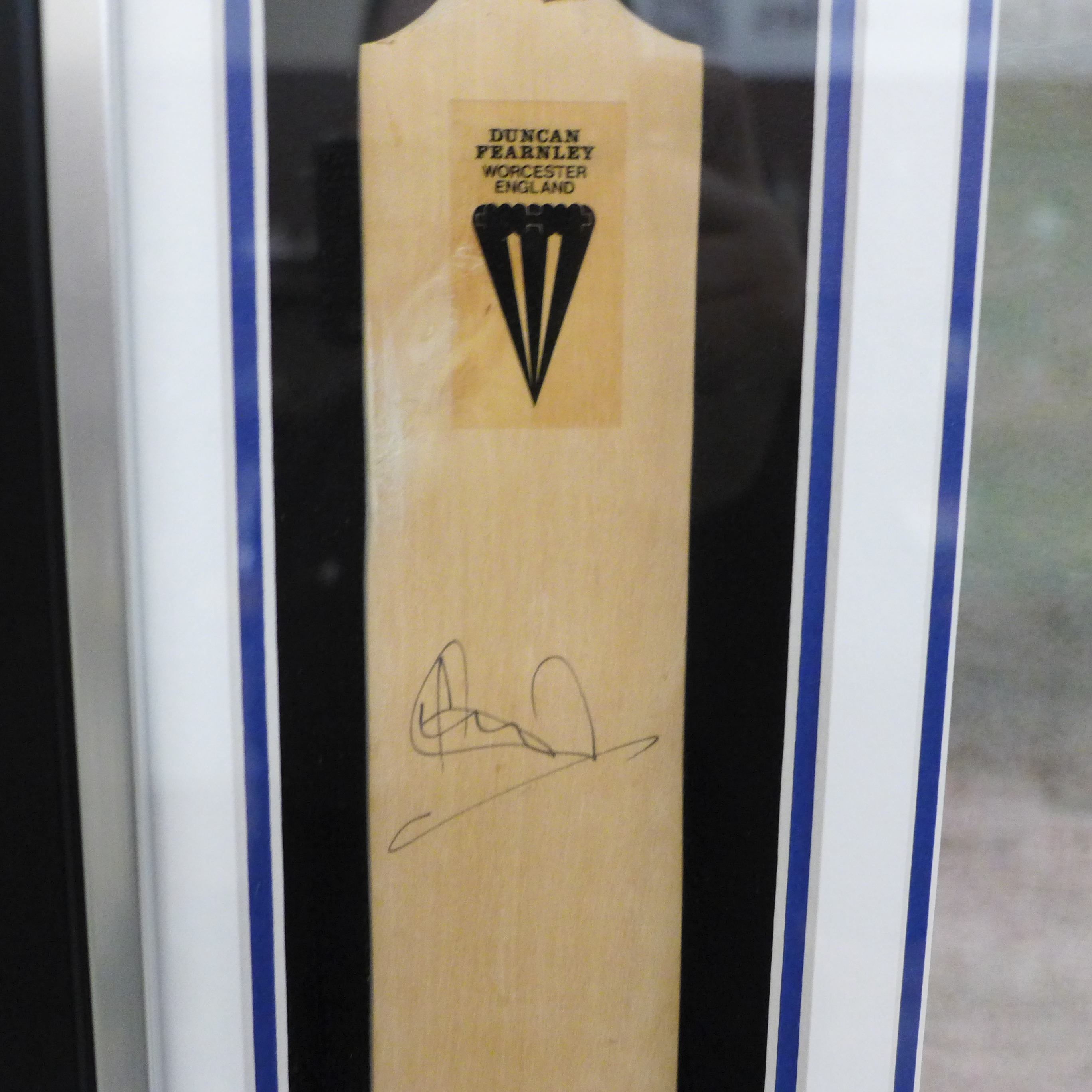 An Ian Botham signed display with miniature cricket bat, framed - Image 2 of 3