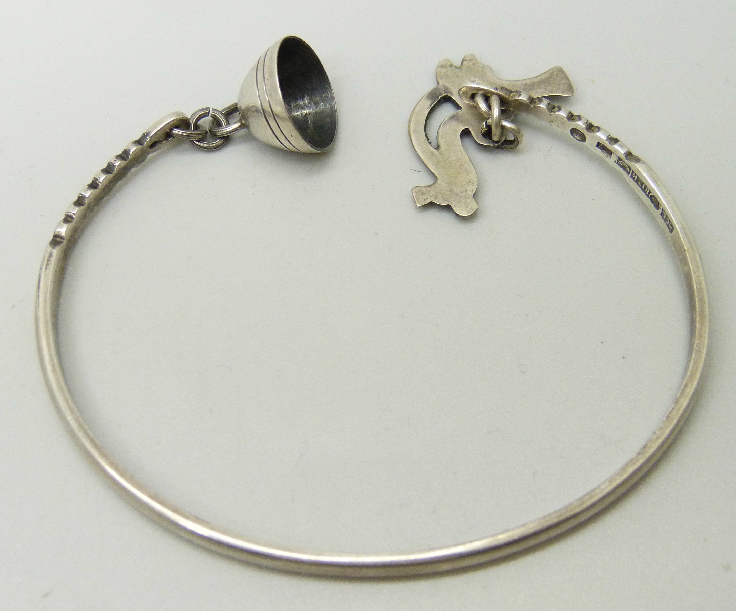 A silver bangle by Holder Lindstrom, Finland - Image 2 of 5